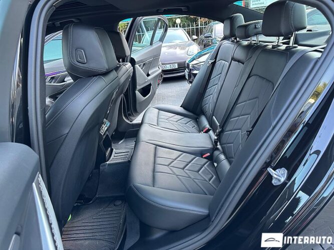 BMW i5 eDrive40 41 interauto-car