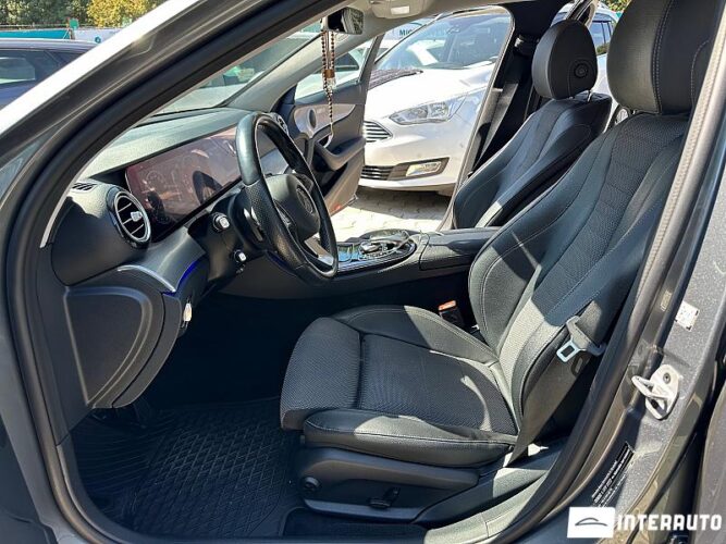 Mercedes E 200 33 interauto-car