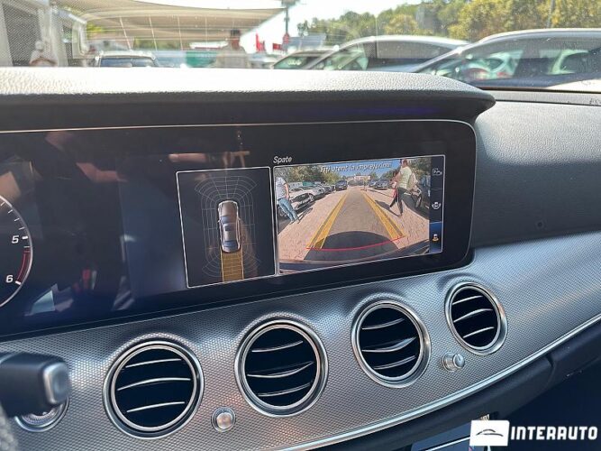 Mercedes E 200 38 interauto-car