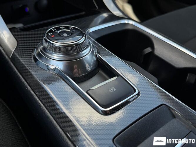 Ford Fusion 35 interauto-car