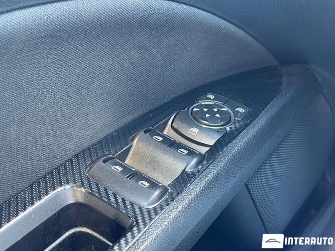 Ford Fusion 39 interauto-car