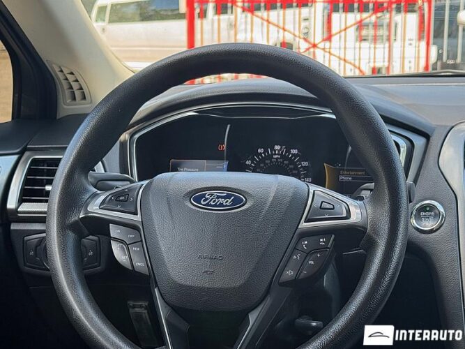 Ford Fusion 34 interauto-car