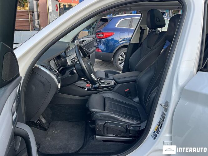 BMW X3 3.0e 37 interauto-car