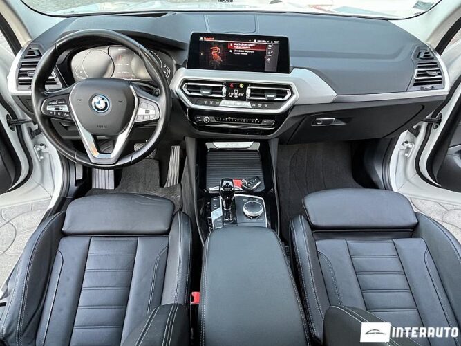 BMW X3 3.0e 38 interauto-car