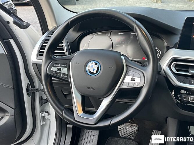 BMW X3 3.0e 40 interauto-car