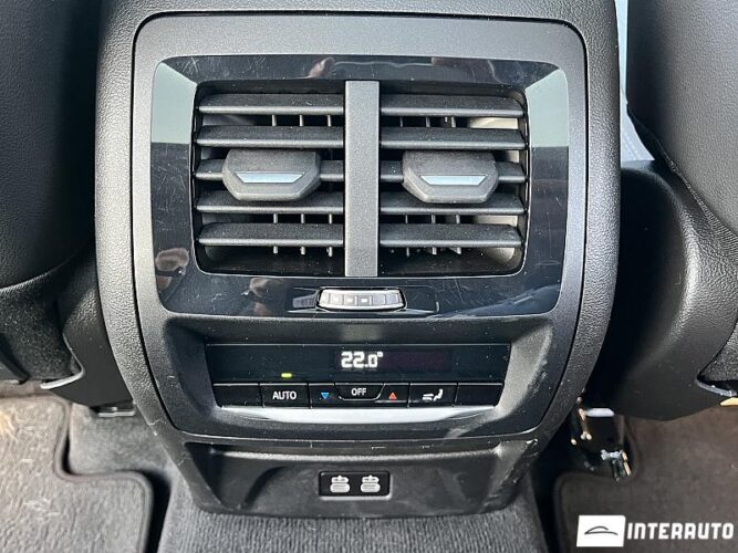 BMW X3 3.0e 46 interauto-car