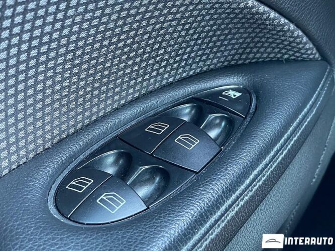 Mercedes E 270 35 interauto-car