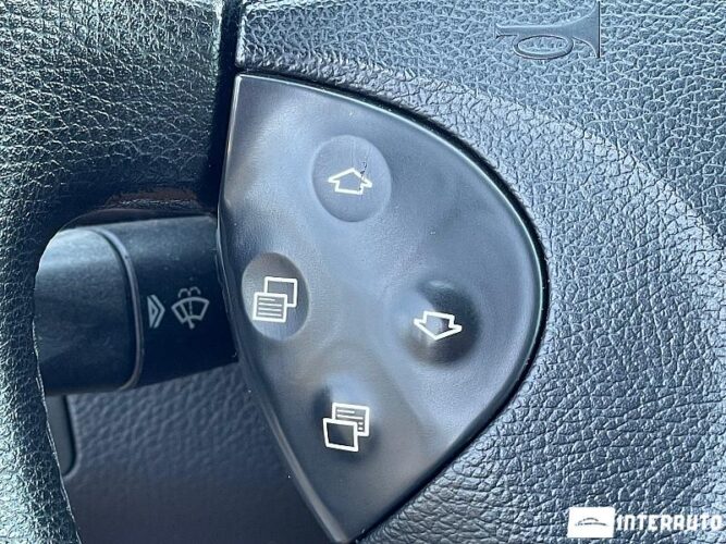 Mercedes E 270 38 interauto-car