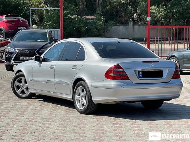 Mercedes E 270 32 interauto-car