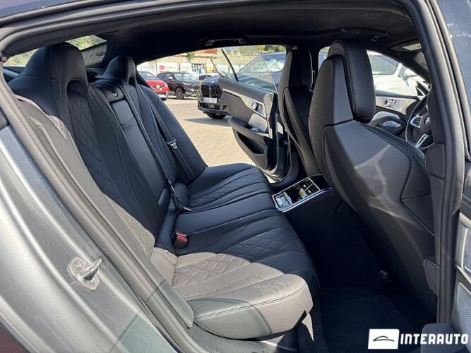 BMW M8 Competition 55 interauto-car