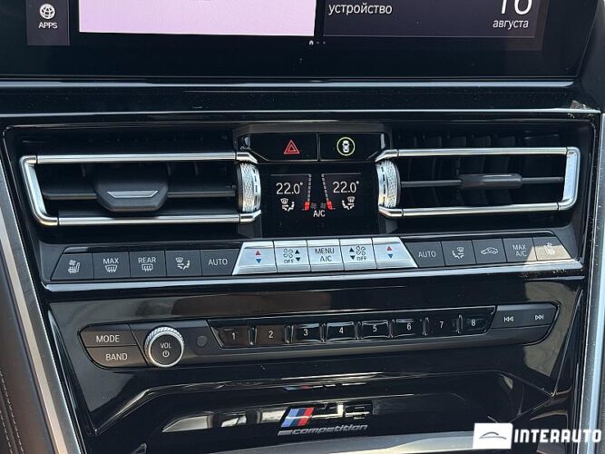 BMW M8 Competition 52 interauto-car