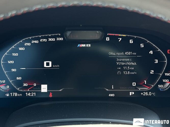 BMW M8 Competition 49 interauto-car