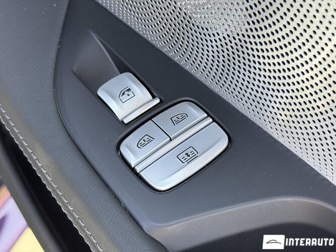 BMW M8 Competition 65 interauto-car