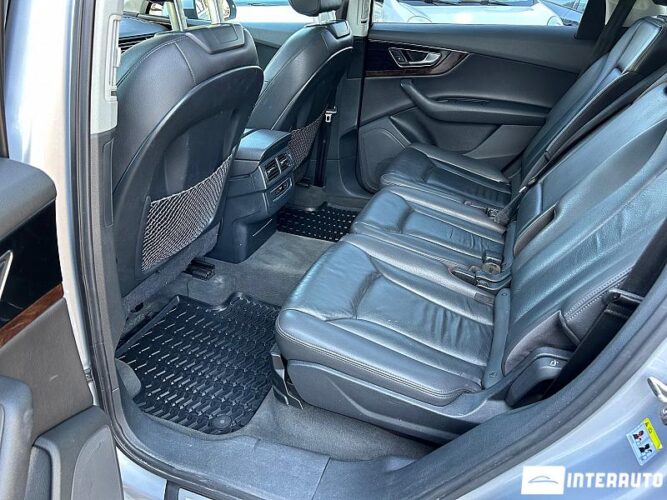 Audi Q7 49 interauto-car