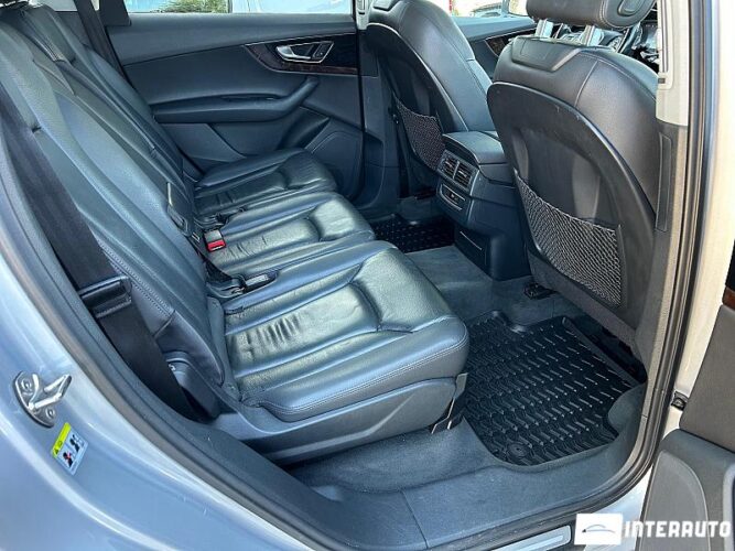 Audi Q7 50 interauto-car