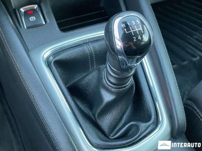 Nissan Qashqai 42 interauto-car