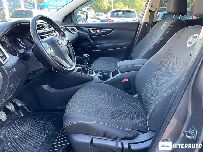 Nissan Qashqai 33 interauto-car