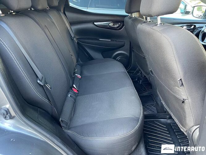 Nissan Qashqai 44 interauto-car
