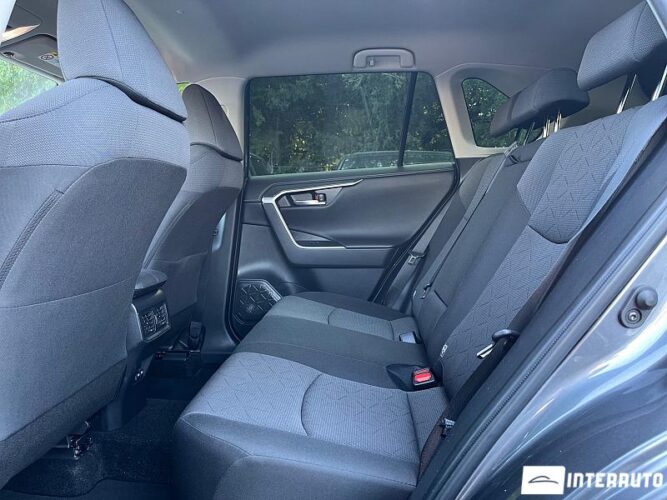 Toyota Rav-4 38 interauto-car