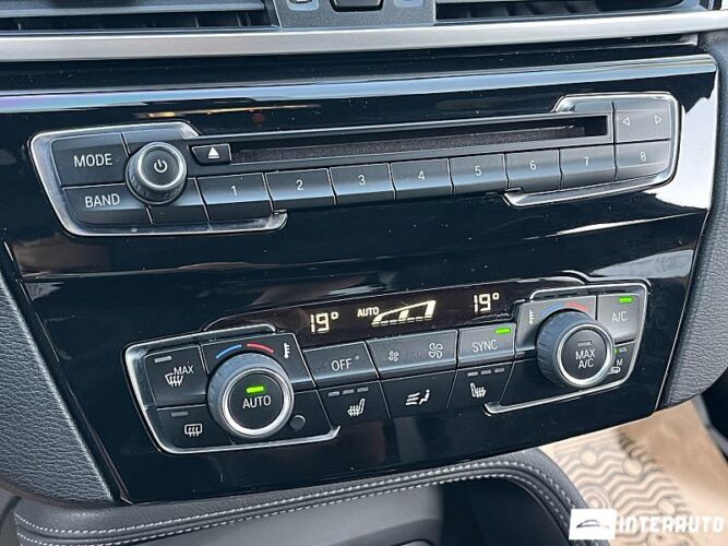 BMW X1 2.8i 43 interauto-car