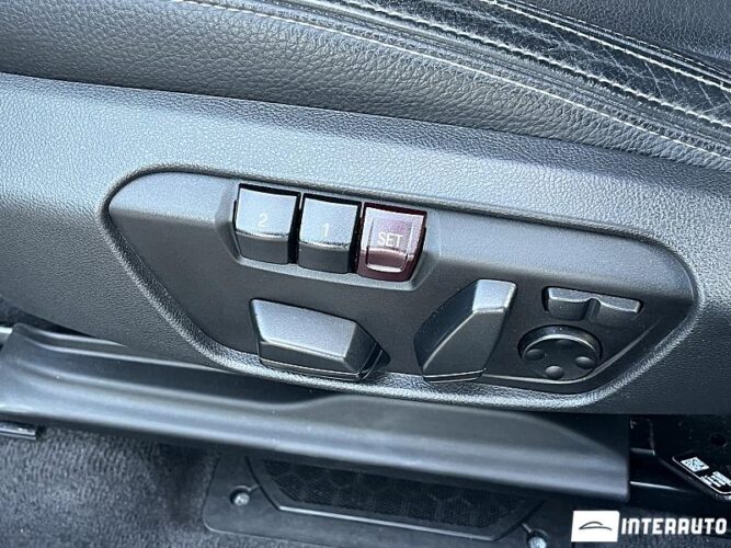 BMW X1 2.8i 37 interauto-car