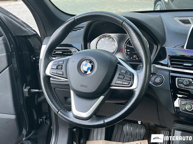 BMW X1 2.8i 40 interauto-car