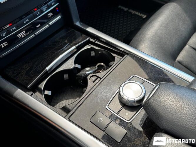Mercedes E 250 44 interauto-car