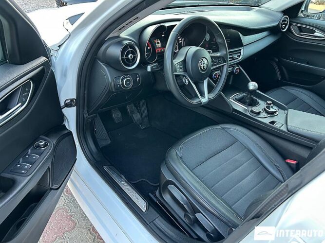 Alfa Romeo Giulia 33 interauto-car