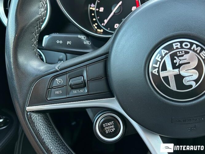 Alfa Romeo Giulia 37 interauto-car
