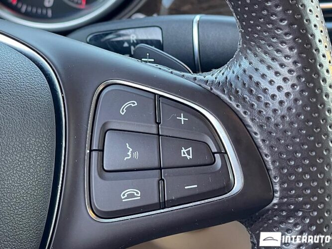 Mercedes GLE 300d 42 interauto-car