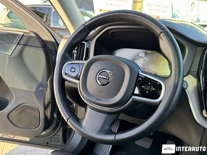 Volvo XC 60 42 interauto-car