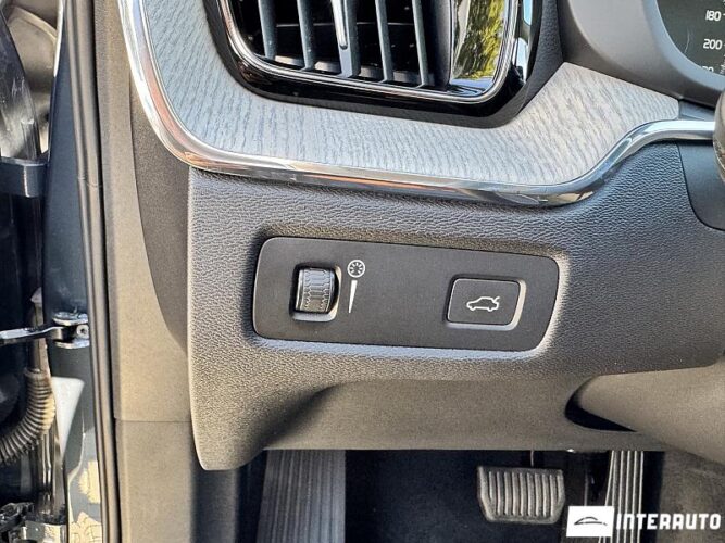 Volvo XC 60 58 interauto-car