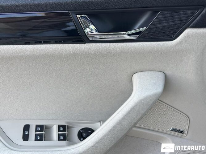 Skoda Superb 40 interauto-car