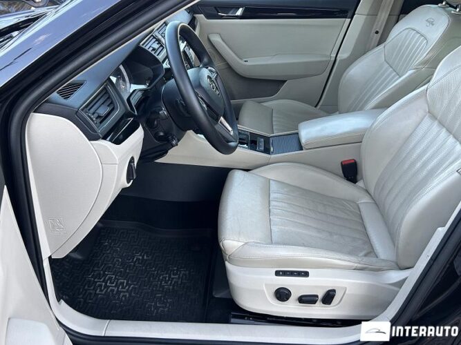 Skoda Superb 41 interauto-car