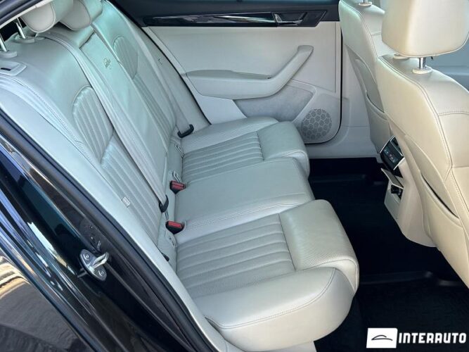 Skoda Superb 52 interauto-car