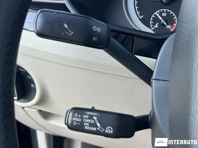 Skoda Superb 42 interauto-car