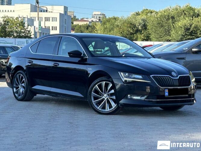 Skoda Superb 36 interauto-car