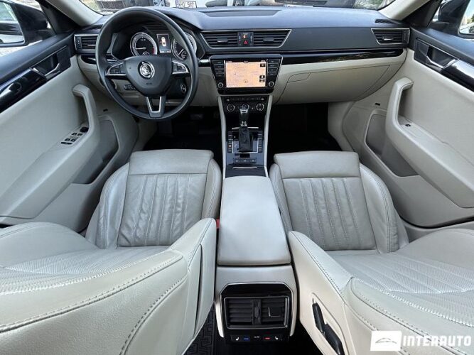 Skoda Superb 43 interauto-car