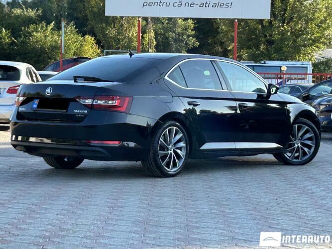 Skoda Superb 35 interauto-car