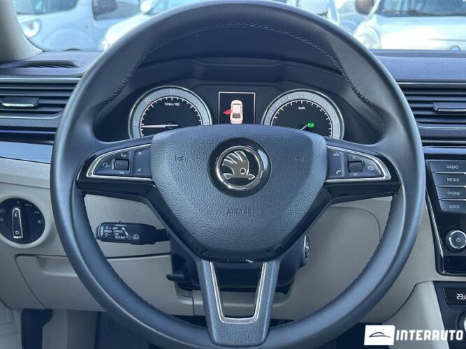 Skoda Superb 45 interauto-car