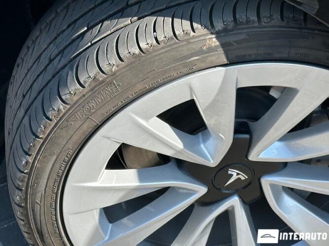 Tesla Model 3 50 interauto-car