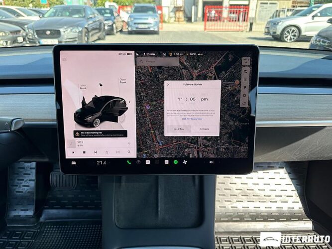 Tesla Model 3 39 interauto-car