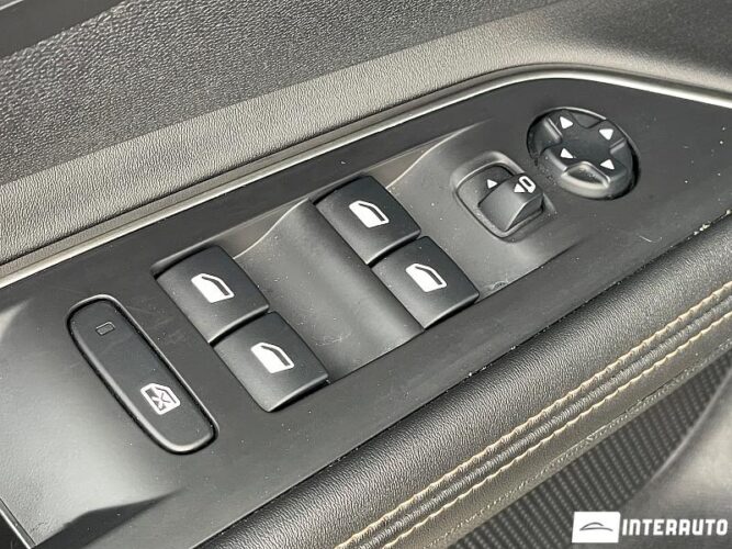 Peugeot 5008 37 interauto-car