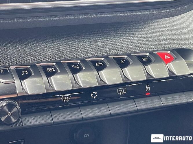 Peugeot 5008 42 interauto-car