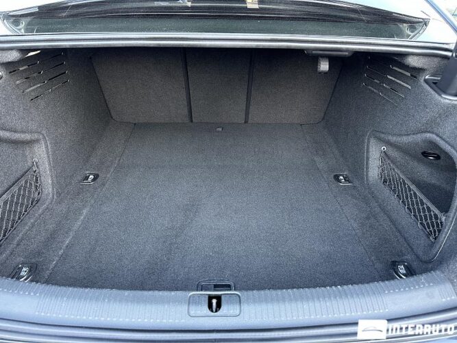 Audi A4 42 interauto-car