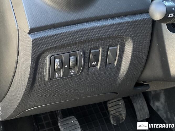 Renault Captur 37 interauto-car