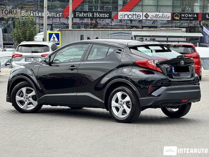 Toyota C-HR 36 interauto-car