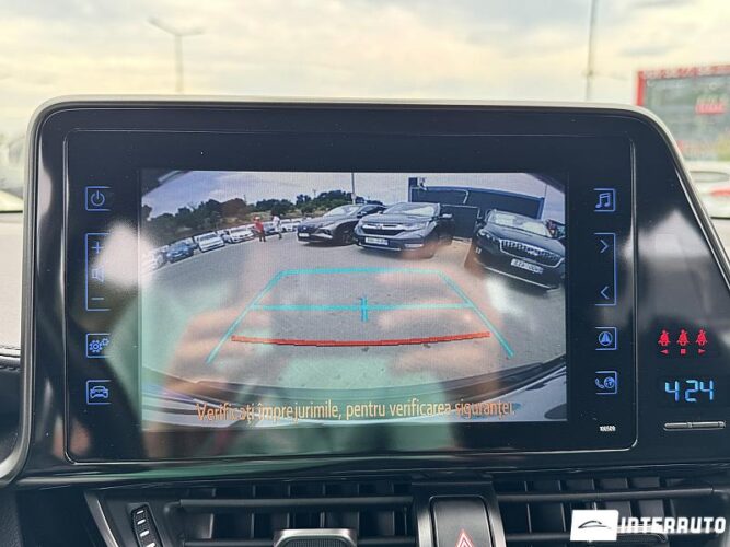 Toyota C-HR 41 interauto-car