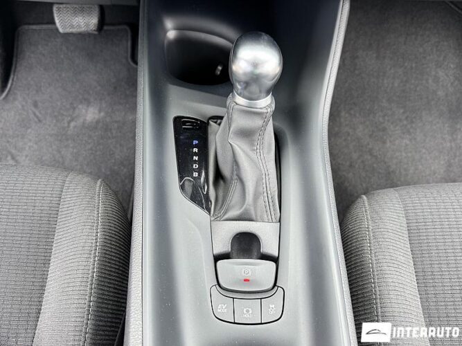 Toyota C-HR 44 interauto-car