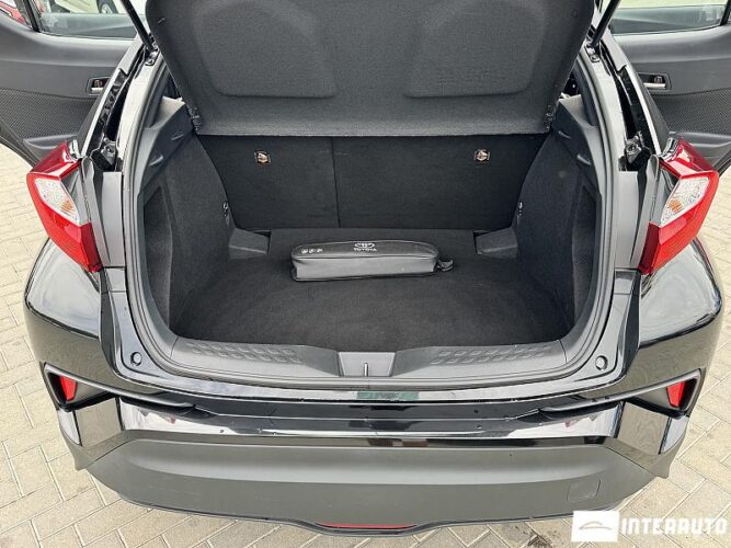 Toyota C-HR 53 interauto-car